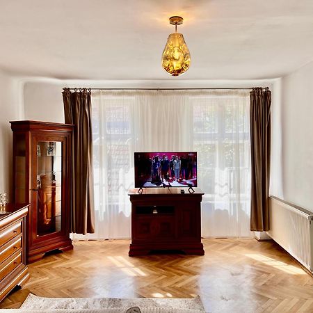 Old Town City Center Apartments Braşov Eksteriør billede