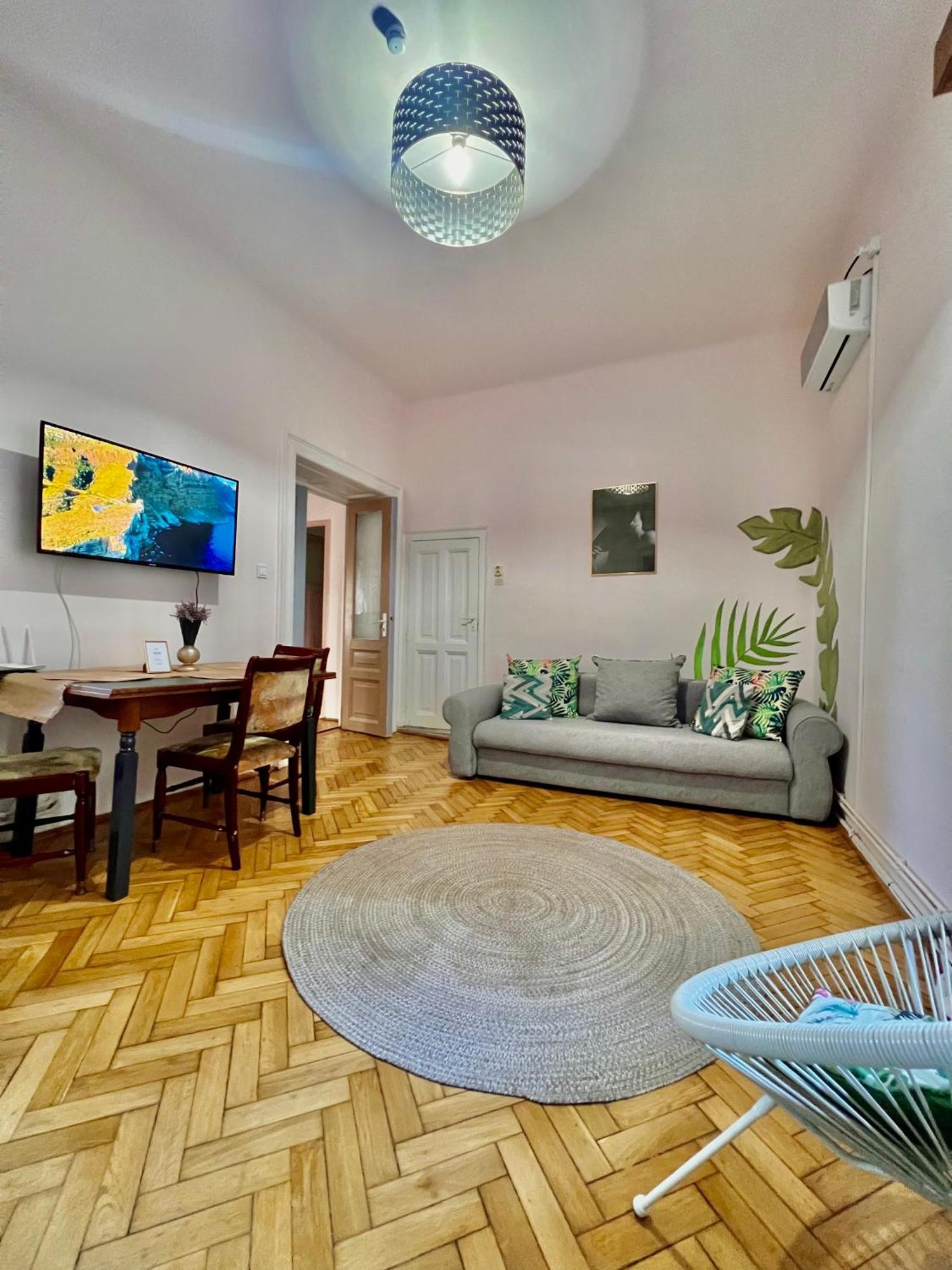 Old Town City Center Apartments Braşov Eksteriør billede