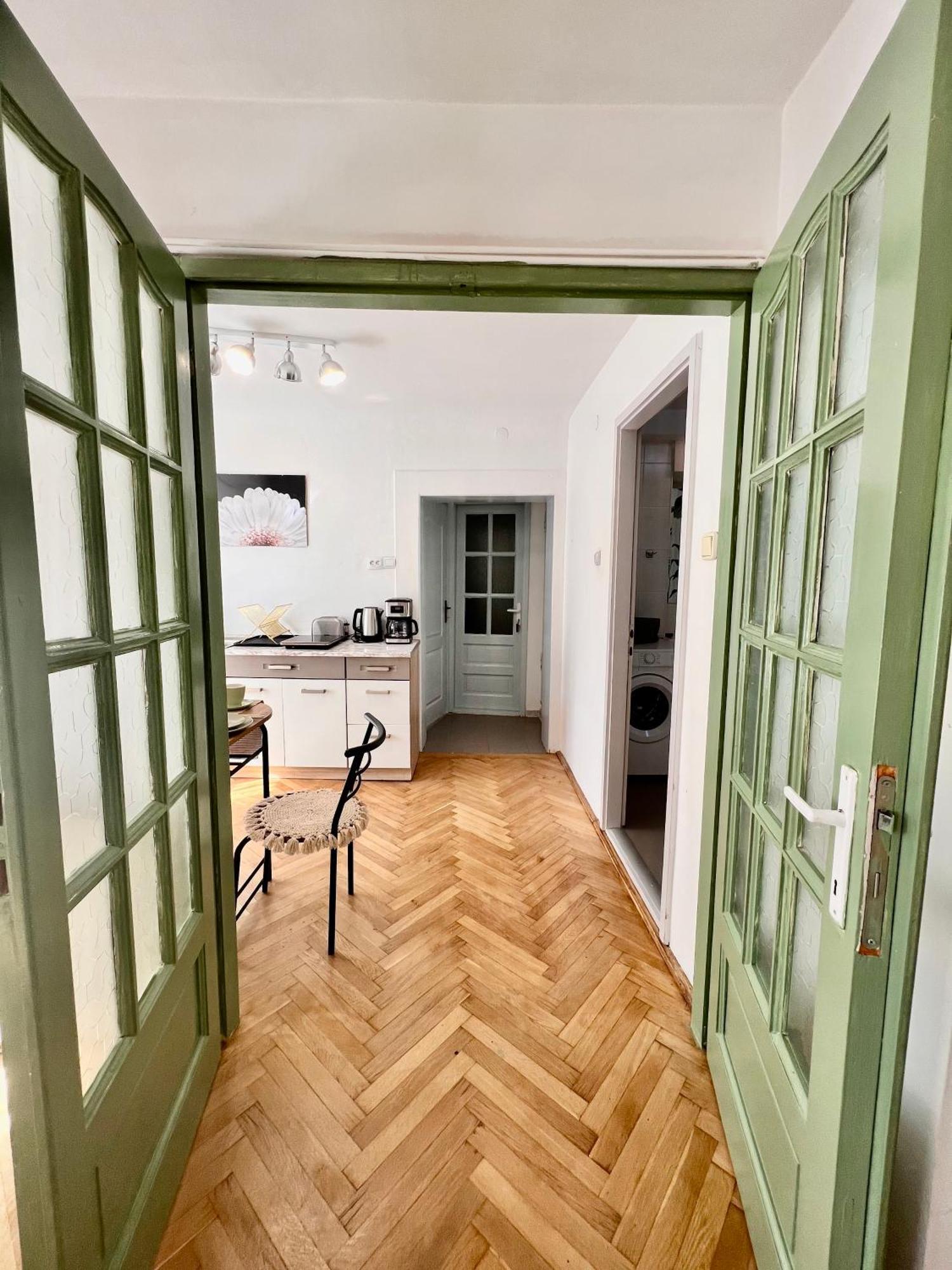 Old Town City Center Apartments Braşov Eksteriør billede