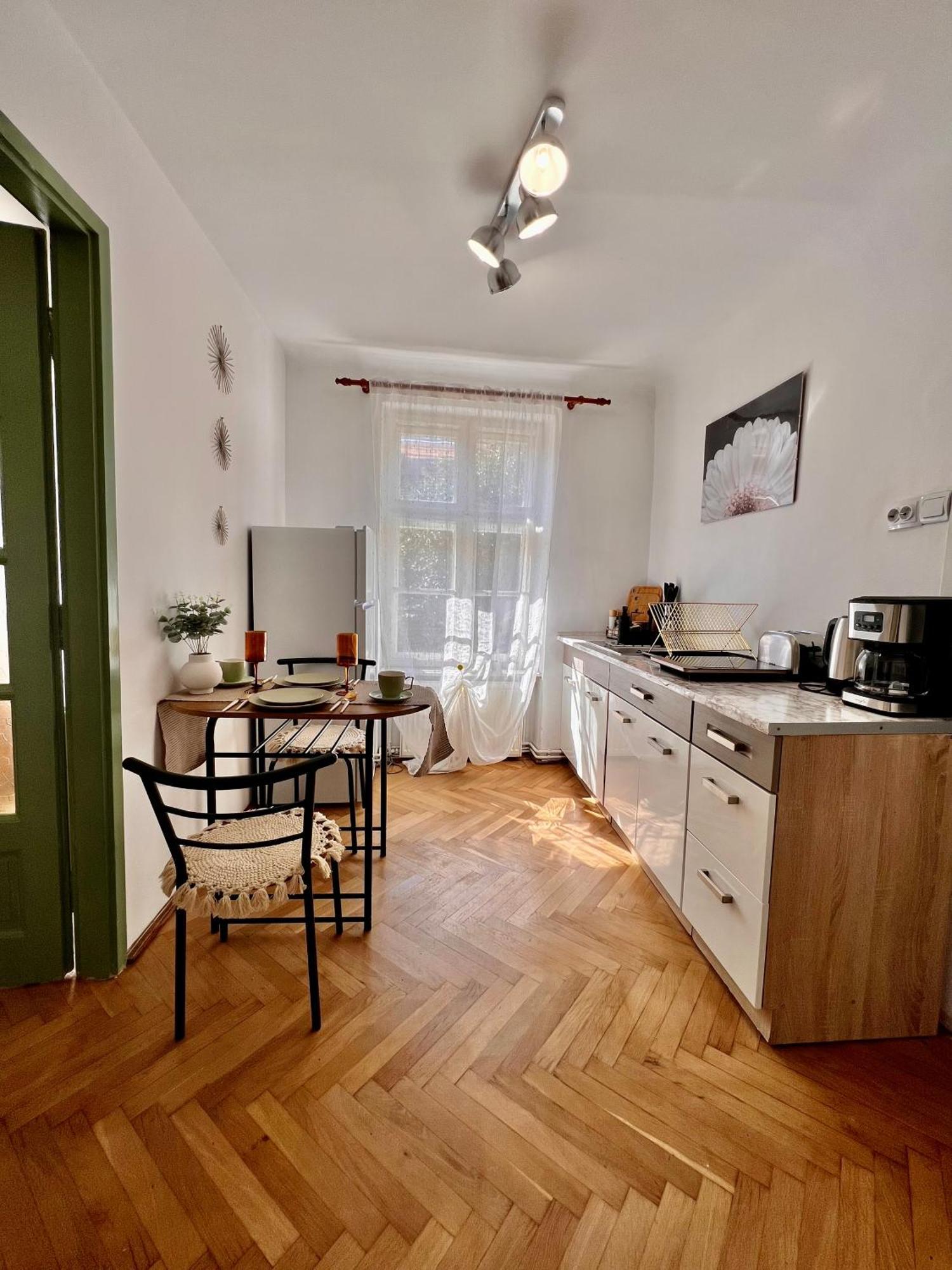 Old Town City Center Apartments Braşov Eksteriør billede