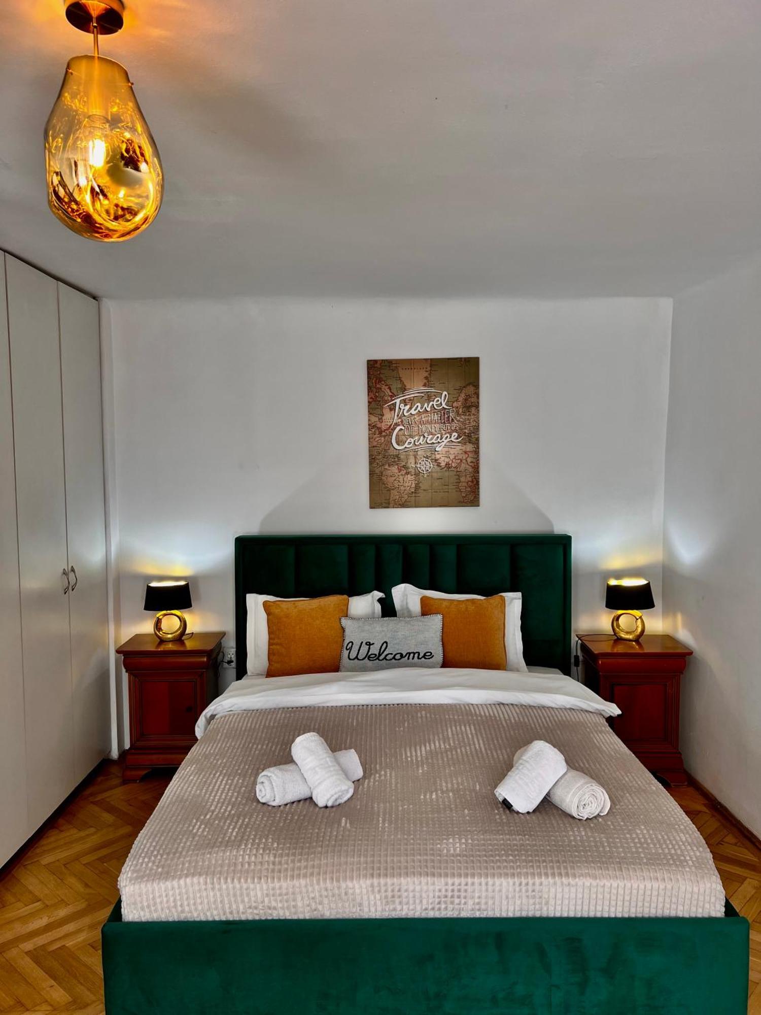 Old Town City Center Apartments Braşov Eksteriør billede