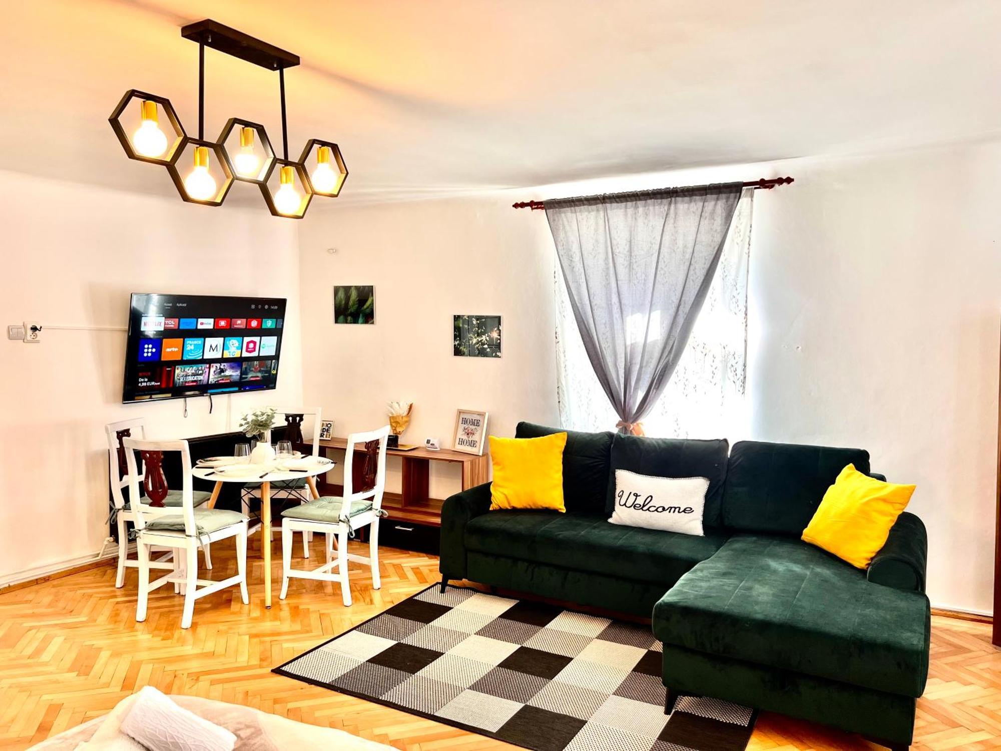 Old Town City Center Apartments Braşov Eksteriør billede