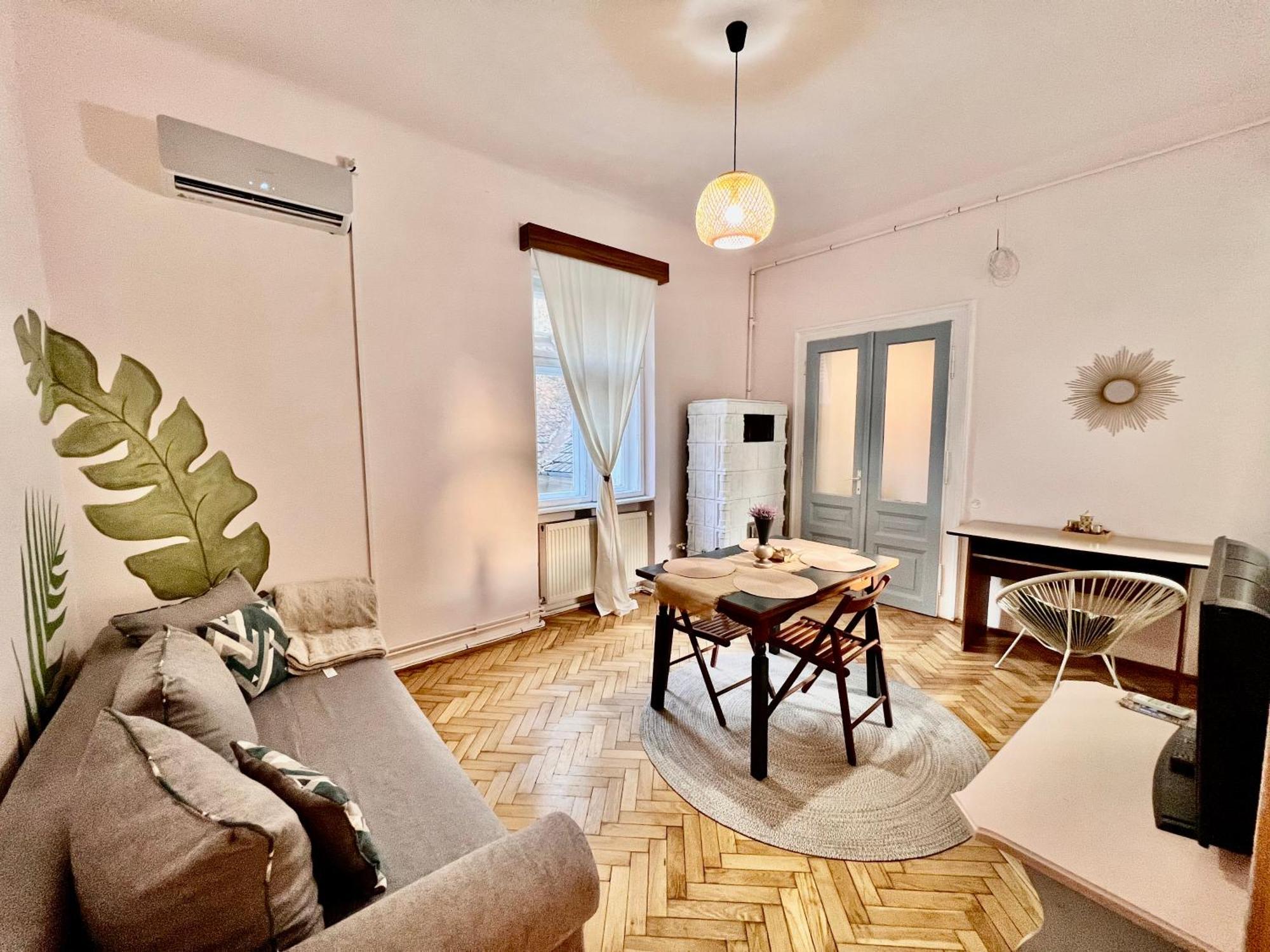 Old Town City Center Apartments Braşov Eksteriør billede